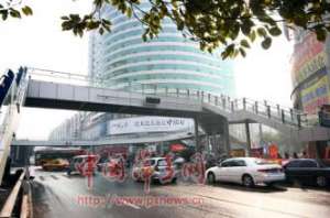 30年了！萍乡市西门昌盛路十字路口人行天桥开通了！